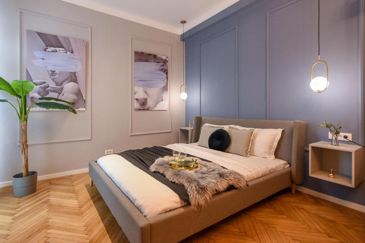 Modern Stay - Central Studios With Wall Projector Near Radisson Bucharest Luaran gambar