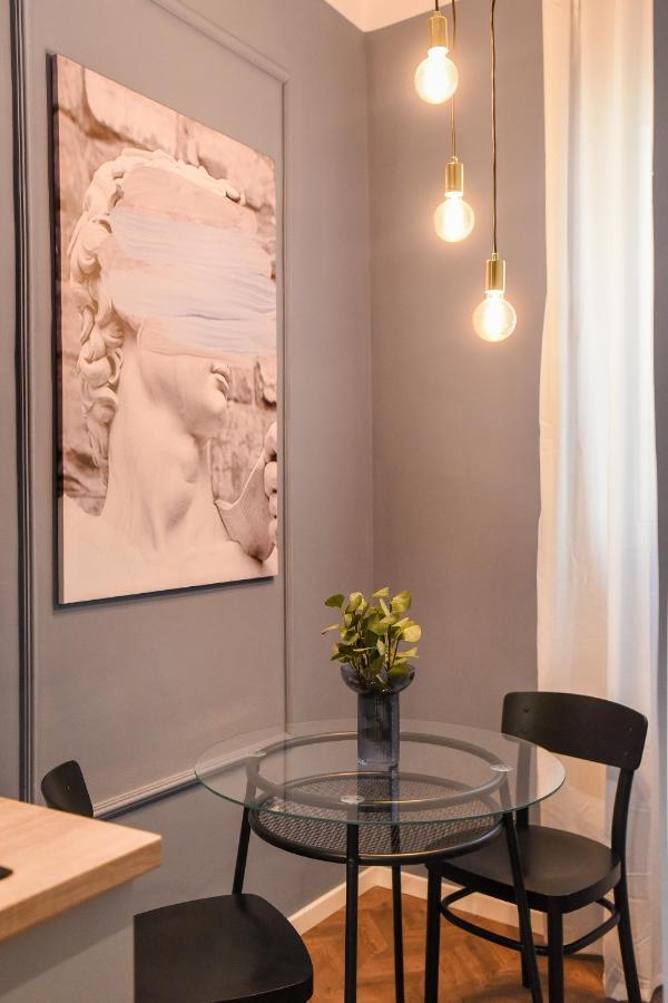 Modern Stay - Central Studios With Wall Projector Near Radisson Bucharest Luaran gambar